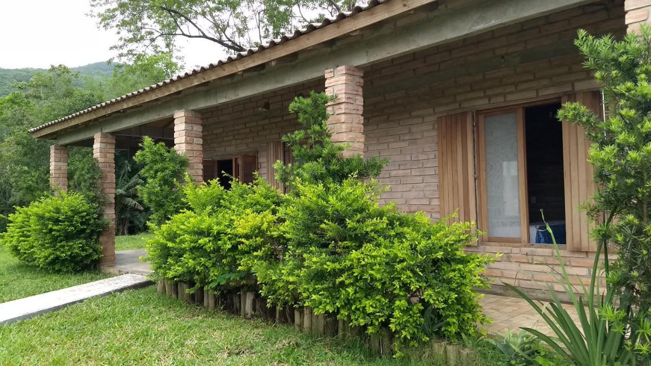 Recanto Dos Compadres - Hospedagem Прая-Гранди Экстерьер фото